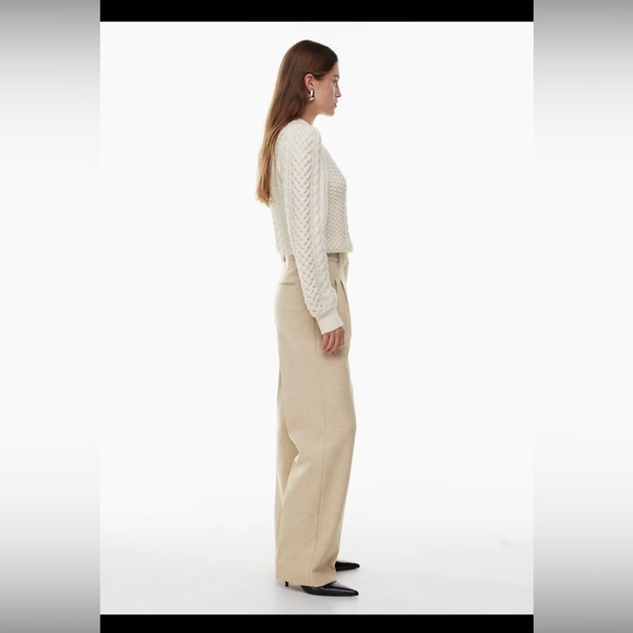 Aritzia Effortless Pants in Birch, size 16. - Picture 2 of 6